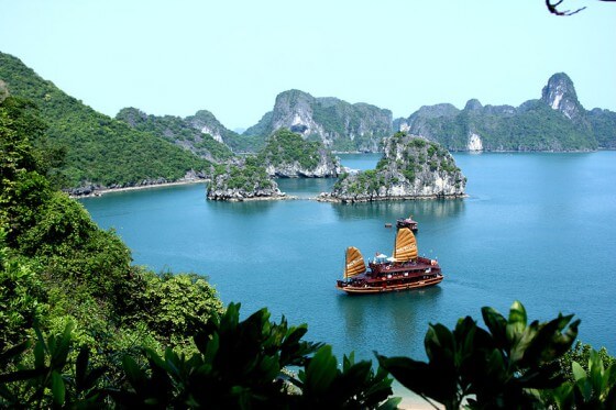 Halong Bay - CC Arianos
