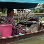 Varen over de kanalen van Bangkok
